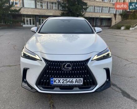 Білий Лексус НХ, об'ємом двигуна 2.49 л та пробігом 23 тис. км за 44700 $, фото 1 на Automoto.ua