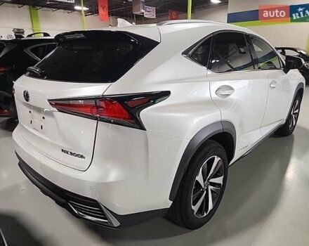 Білий Лексус НХ, об'ємом двигуна 2.5 л та пробігом 45 тис. км за 30000 $, фото 3 на Automoto.ua