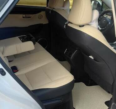 Белый Лексус НХ, объемом двигателя 2.49 л и пробегом 38 тыс. км за 39900 $, фото 29 на Automoto.ua