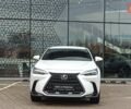Білий Лексус НХ, об'ємом двигуна 2 л та пробігом 42 тис. км за 40765 $, фото 4 на Automoto.ua