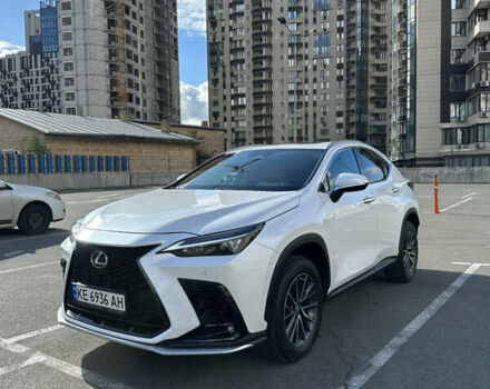 Белый Лексус НХ, объемом двигателя 2.5 л и пробегом 23 тыс. км за 43000 $, фото 1 на Automoto.ua
