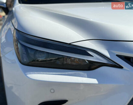 Белый Лексус НХ, объемом двигателя 2.49 л и пробегом 34 тыс. км за 47000 $, фото 10 на Automoto.ua