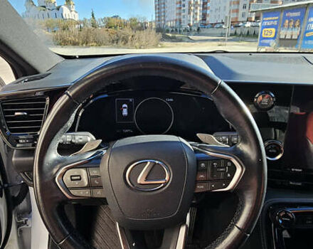 Белый Лексус НХ, объемом двигателя 1.99 л и пробегом 52 тыс. км за 42000 $, фото 6 на Automoto.ua