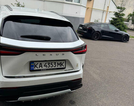 Білий Лексус НХ, об'ємом двигуна 2.49 л та пробігом 60 тис. км за 50999 $, фото 2 на Automoto.ua