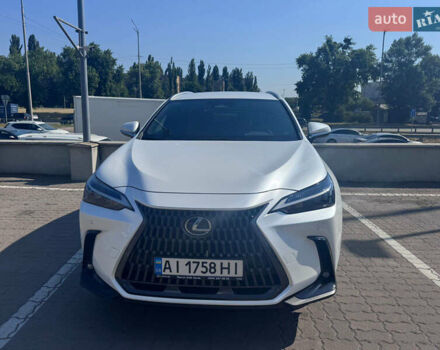 Білий Лексус НХ, об'ємом двигуна 2.49 л та пробігом 23 тис. км за 49500 $, фото 3 на Automoto.ua