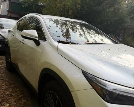 Білий Лексус НХ, об'ємом двигуна 1.99 л та пробігом 40 тис. км за 40000 $, фото 1 на Automoto.ua