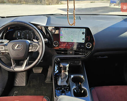 Белый Лексус НХ, объемом двигателя 1.99 л и пробегом 52 тыс. км за 42000 $, фото 3 на Automoto.ua