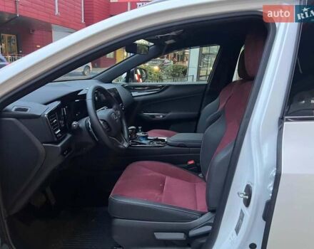 Білий Лексус НХ, об'ємом двигуна 1.99 л та пробігом 7 тис. км за 52900 $, фото 14 на Automoto.ua