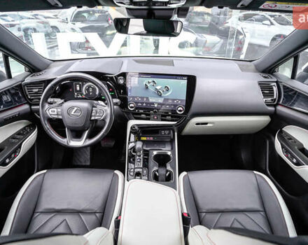 Белый Лексус НХ, объемом двигателя 2.49 л и пробегом 60 тыс. км за 57931 $, фото 7 на Automoto.ua
