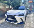 Белый Лексус НХ, объемом двигателя 2.49 л и пробегом 25 тыс. км за 68000 $, фото 2 на Automoto.ua