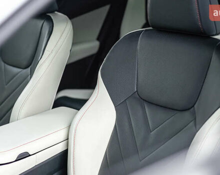 Белый Лексус НХ, объемом двигателя 2.49 л и пробегом 60 тыс. км за 57931 $, фото 16 на Automoto.ua