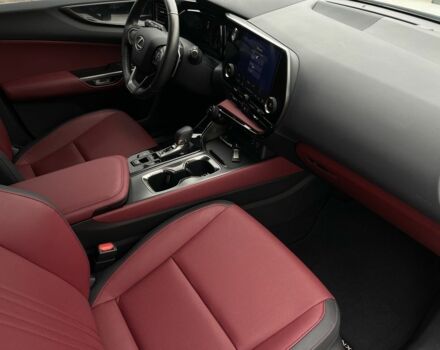 Білий Лексус НХ, об'ємом двигуна 2.5 л та пробігом 14 тис. км за 39900 $, фото 7 на Automoto.ua