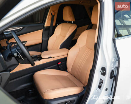 Лексус НХ 2024 у Дніпро (Дніпропетровську) на Automoto.ua Білий Лексус НХ, об'ємом двигуна 2.49 л та пробігом 14 тис. км за 57300 $, фото 10 на Automoto.ua