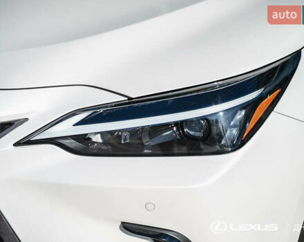 Лексус НХ 2024 у Дніпро (Дніпропетровську) на Automoto.ua Білий Лексус НХ, об'ємом двигуна 2.49 л та пробігом 14 тис. км за 57300 $, фото 1 на Automoto.ua