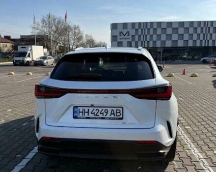 Белый Лексус НХ, объемом двигателя 2.49 л и пробегом 5 тыс. км за 60500 $, фото 4 на Automoto.ua