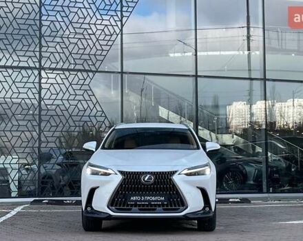Белый Лексус НХ, объемом двигателя 2.49 л и пробегом 17 тыс. км за 58319 $, фото 4 на Automoto.ua