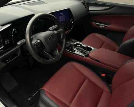 Білий Лексус НХ, об'ємом двигуна 2.5 л та пробігом 14 тис. км за 39900 $, фото 6 на Automoto.ua