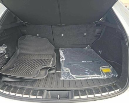 Белый Лексус НХ, объемом двигателя 0 л и пробегом 42 тыс. км за 48000 $, фото 6 на Automoto.ua