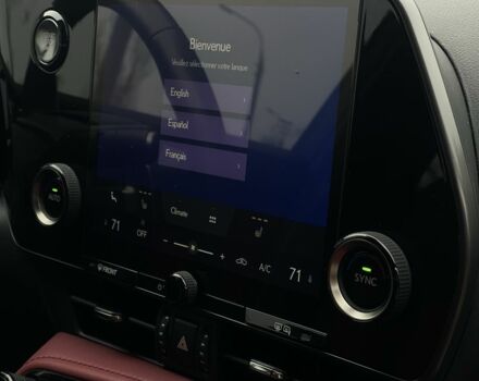 Білий Лексус НХ, об'ємом двигуна 2.5 л та пробігом 14 тис. км за 39900 $, фото 11 на Automoto.ua