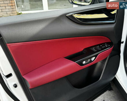 Белый Лексус НХ, объемом двигателя 2.49 л и пробегом 8 тыс. км за 68700 $, фото 34 на Automoto.ua