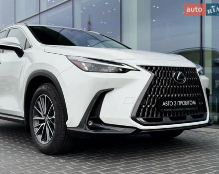 Білий Лексус НХ, об'ємом двигуна 2.49 л та пробігом 6 тис. км за 61300 $, фото 28 на Automoto.ua