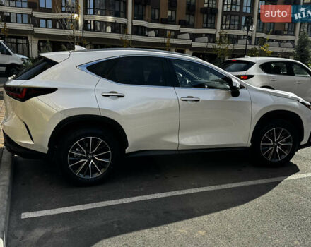 Белый Лексус НХ, объемом двигателя 2.49 л и пробегом 8 тыс. км за 68700 $, фото 9 на Automoto.ua