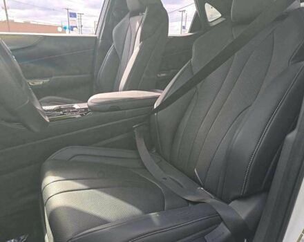 Белый Лексус НХ, объемом двигателя 0 л и пробегом 42 тыс. км за 48000 $, фото 12 на Automoto.ua