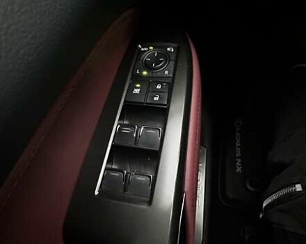 Белый Лексус НХ, объемом двигателя 2.49 л и пробегом 54 тыс. км за 56000 $, фото 18 на Automoto.ua