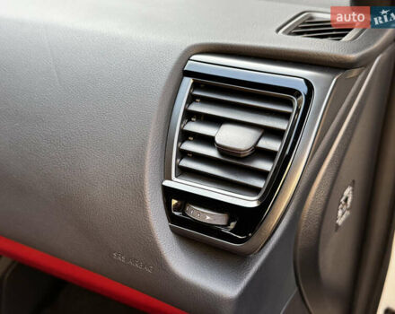 Белый Лексус НХ, объемом двигателя 2.49 л и пробегом 8 тыс. км за 68700 $, фото 64 на Automoto.ua