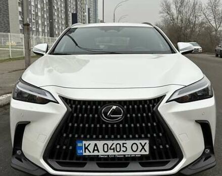 Белый Лексус НХ, объемом двигателя 2.49 л и пробегом 54 тыс. км за 56000 $, фото 1 на Automoto.ua