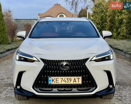 Белый Лексус НХ, объемом двигателя 2.49 л и пробегом 14 тыс. км за 39500 $, фото 2 на Automoto.ua