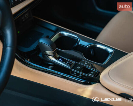 Лексус НХ 2024 у Дніпро (Дніпропетровську) на Automoto.ua Білий Лексус НХ, об'ємом двигуна 2.49 л та пробігом 14 тис. км за 57300 $, фото 27 на Automoto.ua