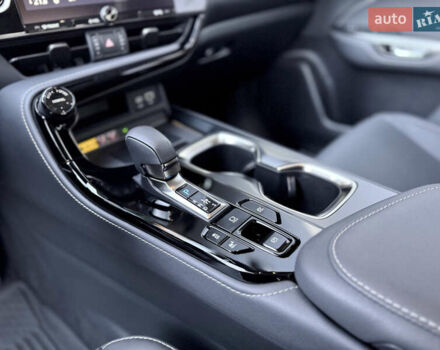 Білий Лексус НХ, об'ємом двигуна 2.49 л та пробігом 6 тис. км за 61300 $, фото 21 на Automoto.ua