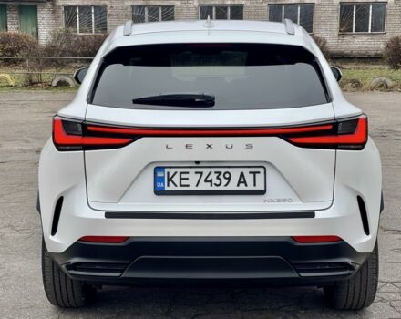 Білий Лексус НХ, об'ємом двигуна 2.5 л та пробігом 14 тис. км за 39900 $, фото 3 на Automoto.ua