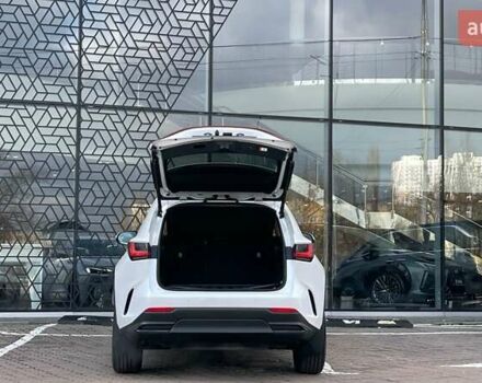 Белый Лексус НХ, объемом двигателя 2.49 л и пробегом 17 тыс. км за 58319 $, фото 9 на Automoto.ua