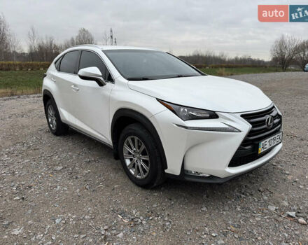 Білий Лексус НХ, об'ємом двигуна 1.99 л та пробігом 103 тис. км за 21500 $, фото 1 на Automoto.ua