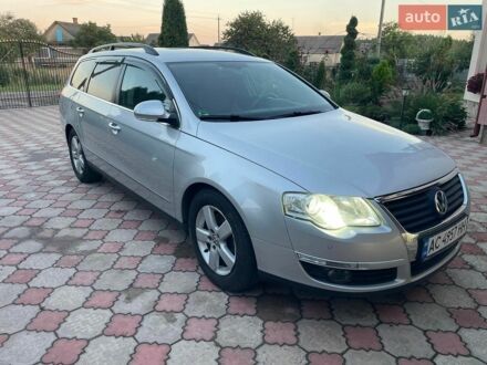 Белый Лексус НХ, объемом двигателя 2 л и пробегом 170 тыс. км за 18000 $, фото 1 на Automoto.ua