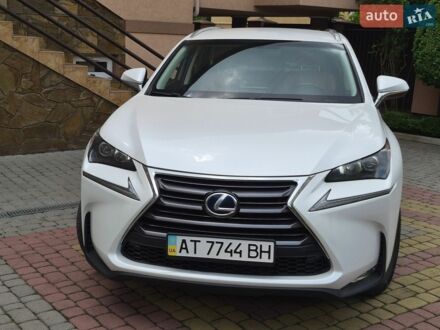 Білий Лексус НХ, об'ємом двигуна 2.5 л та пробігом 110 тис. км за 25500 $, фото 1 на Automoto.ua
