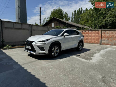 Лексус НХ 2016 в Одессе на Automoto.ua Белый Лексус НХ, объемом двигателя 2.49 л и пробегом 65 тыс. км за 30200 $, фото 1 на Automoto.ua