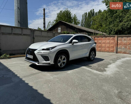 Белый Лексус НХ, объемом двигателя 2.49 л и пробегом 65 тыс. км за 30200 $, фото 1 на Automoto.ua