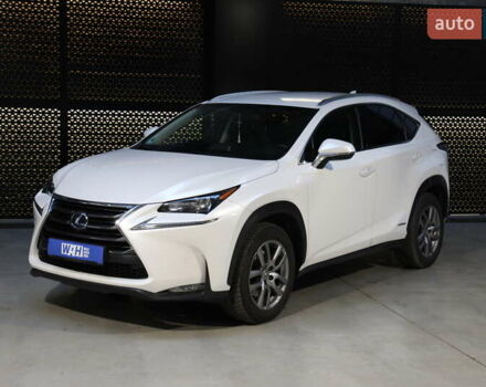 Білий Лексус НХ, об'ємом двигуна 2.49 л та пробігом 213 тис. км за 27900 $, фото 1 на Automoto.ua
