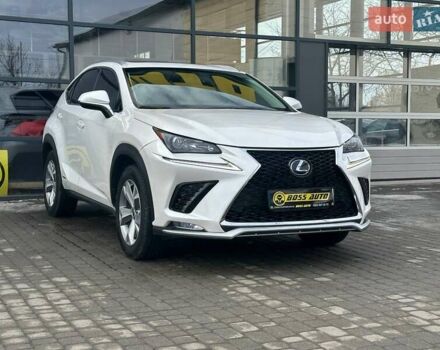 Белый Лексус НХ, объемом двигателя 2.49 л и пробегом 121 тыс. км за 28500 $, фото 1 на Automoto.ua