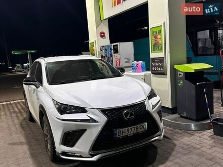 Білий Лексус НХ, об'ємом двигуна 2 л та пробігом 135 тис. км за 18200 $, фото 1 на Automoto.ua