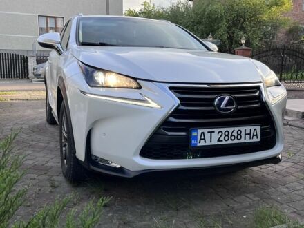Белый Лексус НХ, объемом двигателя 2 л и пробегом 109 тыс. км за 20000 $, фото 1 на Automoto.ua