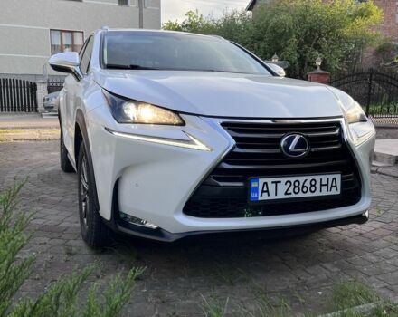 Белый Лексус НХ, объемом двигателя 2 л и пробегом 109 тыс. км за 20000 $, фото 1 на Automoto.ua