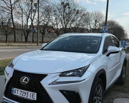 Белый Лексус НХ, объемом двигателя 2 л и пробегом 103 тыс. км за 19500 $, фото 1 на Automoto.ua