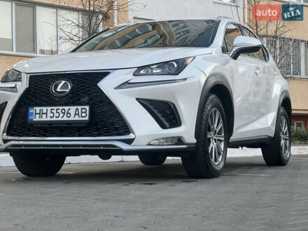 Лексус НХ 2016 в Черноморске (Ильичевске) на Automoto.ua Белый Лексус НХ, объемом двигателя 2 л и пробегом 150 тыс. км за 21500 $, фото 1 на Automoto.ua