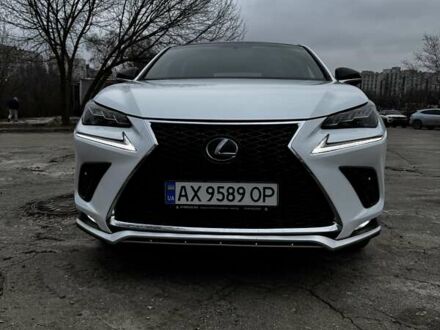 Білий Лексус НХ, об'ємом двигуна 2.49 л та пробігом 105 тис. км за 29999 $, фото 1 на Automoto.ua