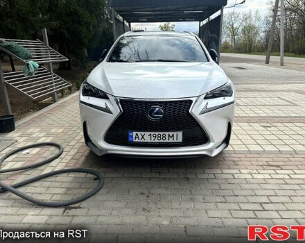 Белый Лексус НХ, объемом двигателя 2.5 л и пробегом 90 тыс. км за 32000 $, фото 1 на Automoto.ua