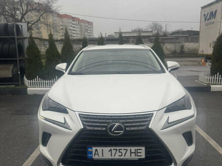 Белый Лексус НХ, объемом двигателя 1.99 л и пробегом 225 тыс. км за 27000 $, фото 1 на Automoto.ua